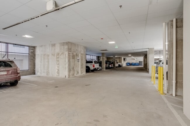 Building Photo - 2426 Welton St