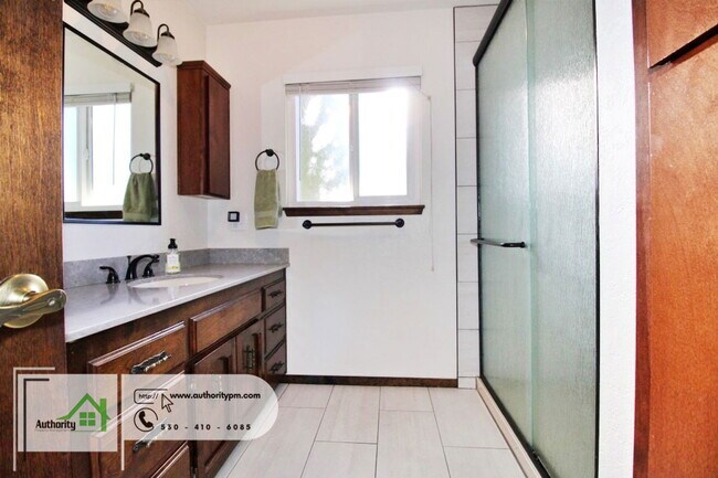 Building Photo - 20231 Margarita Ct E