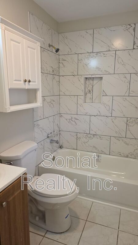 Building Photo - 7840 Wave Dr