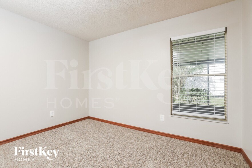 Building Photo - 104 Hazel Blvd