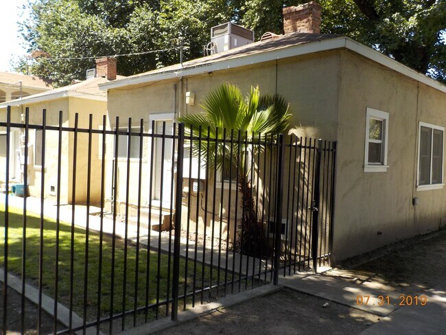 Building Photo - 1220 G St