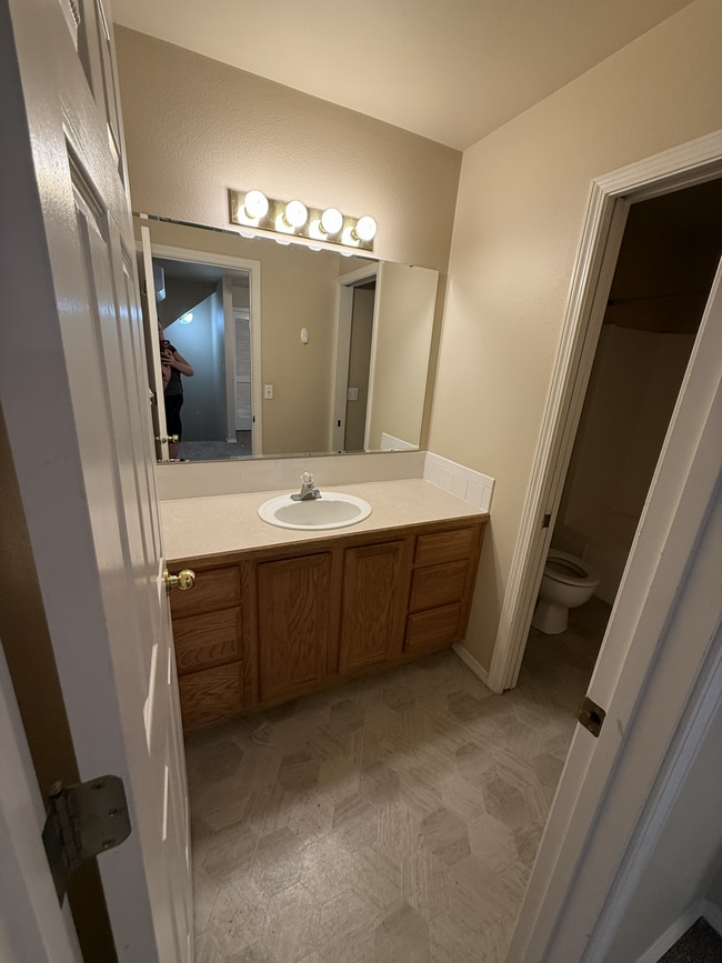 Building Photo - Madison Duplex