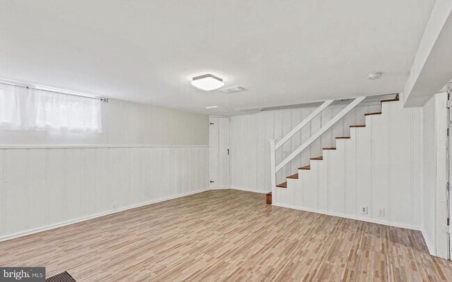 Building Photo - 403 Stratford Rd