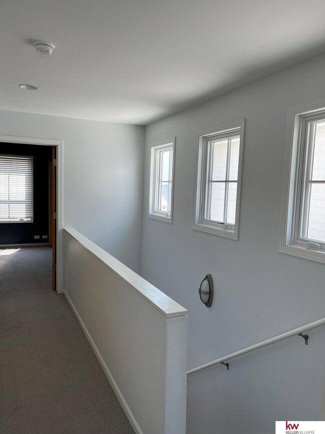 Building Photo - 701 Caniglia Plz