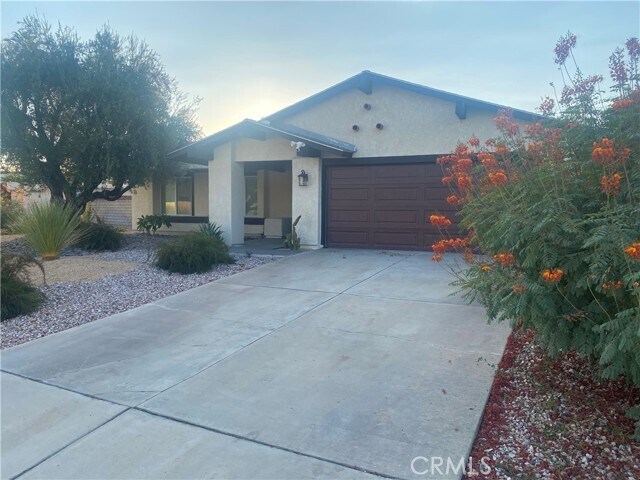Primary Photo - 43442 San Pascual Ave