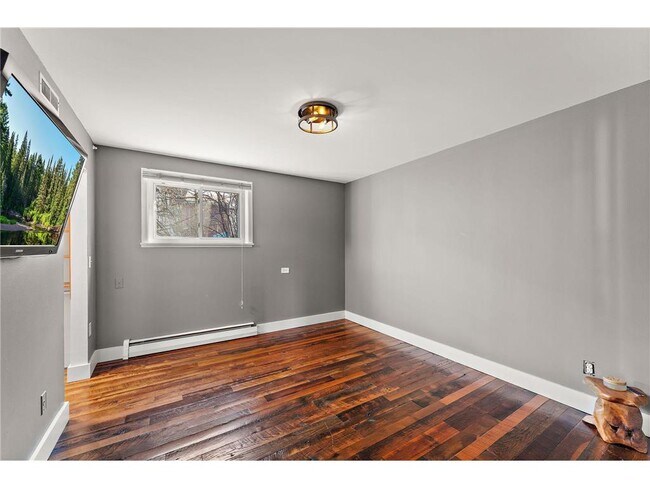 Building Photo - 4440 Denbigh Rd