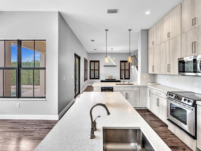 Building Photo - 8567 NW 41 St