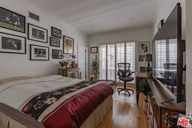 Building Photo - 9660 W Olympic Blvd