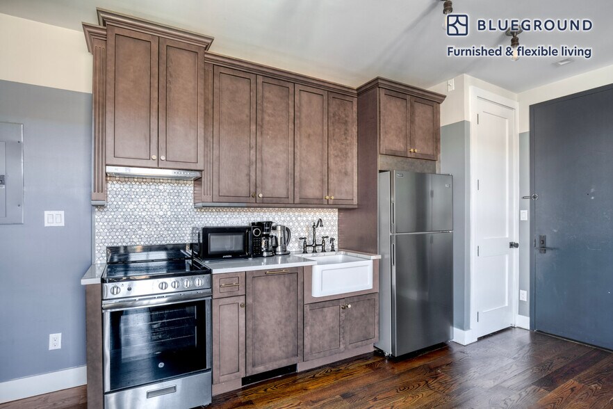 Building Photo - 187 Kent Ave