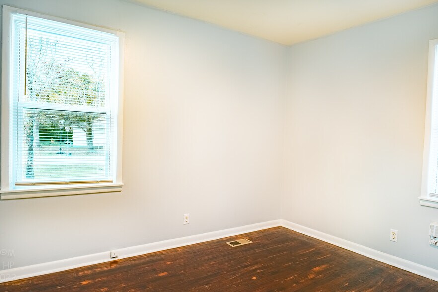 Building Photo - 4210 Irondale Dr NW