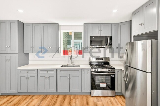 Building Photo - 4013 S Harvard Blvd
