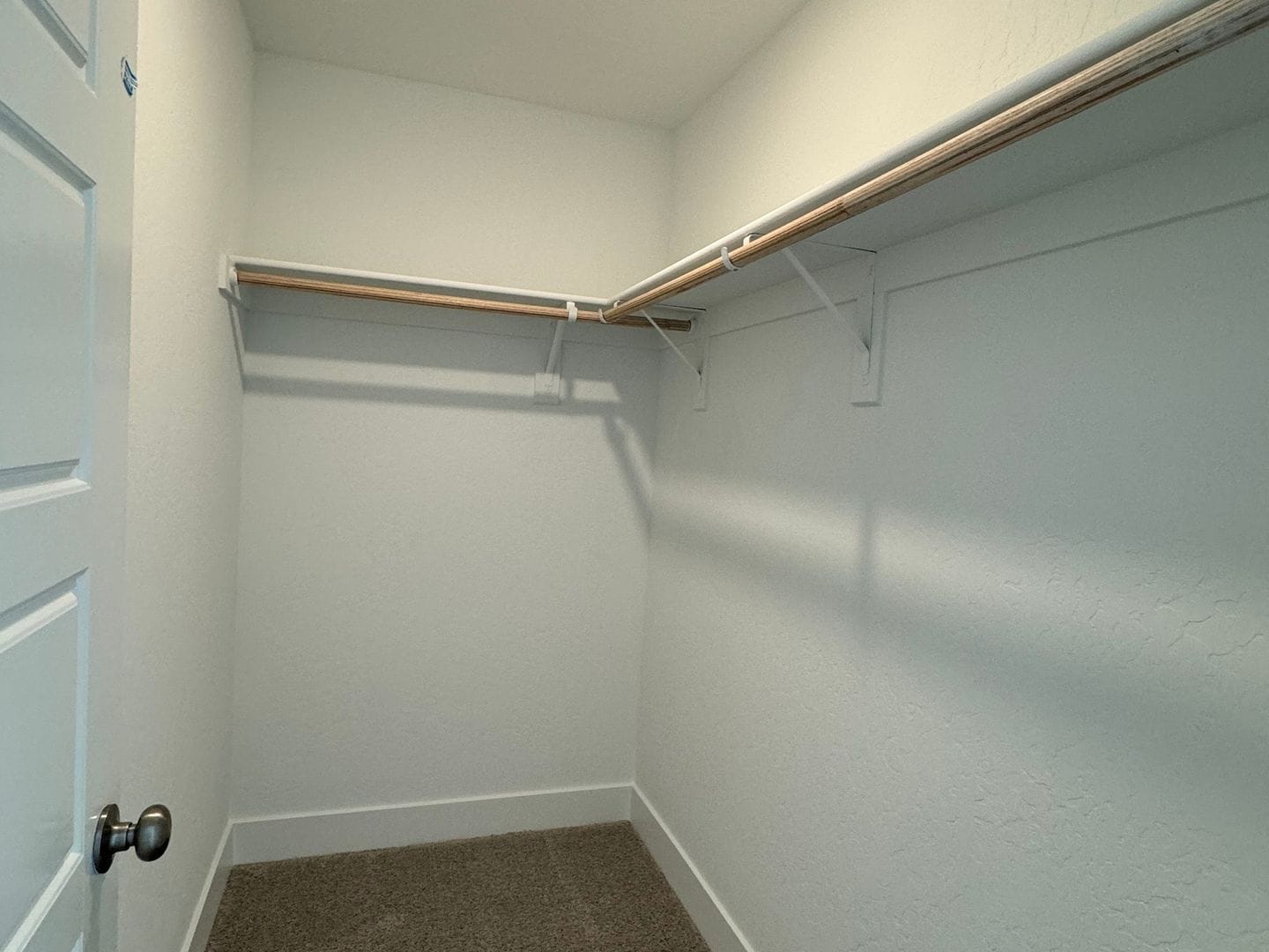 Building Photo - 546 W Mahogany Ln