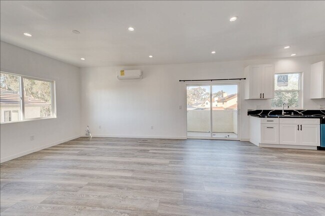 Building Photo - 7248 Canyon Hill Way