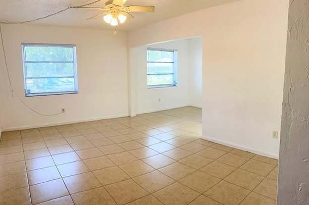 Building Photo - 2850 SW 18th St