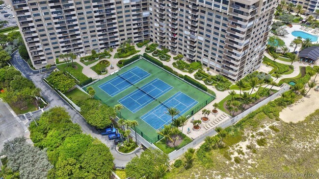 Building Photo - 4900 N Ocean Blvd