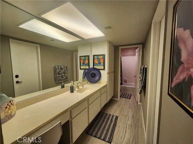 Building Photo - 2230 S Palm Canyon Dr