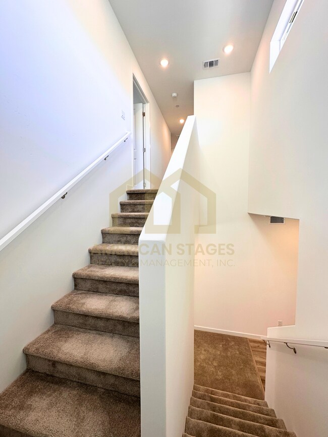 Building Photo - 1724 River Vista Way