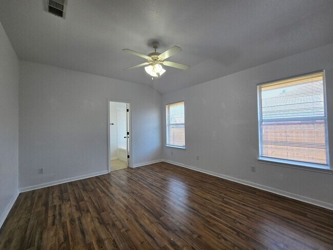 Building Photo - 5905 Lolly Loop