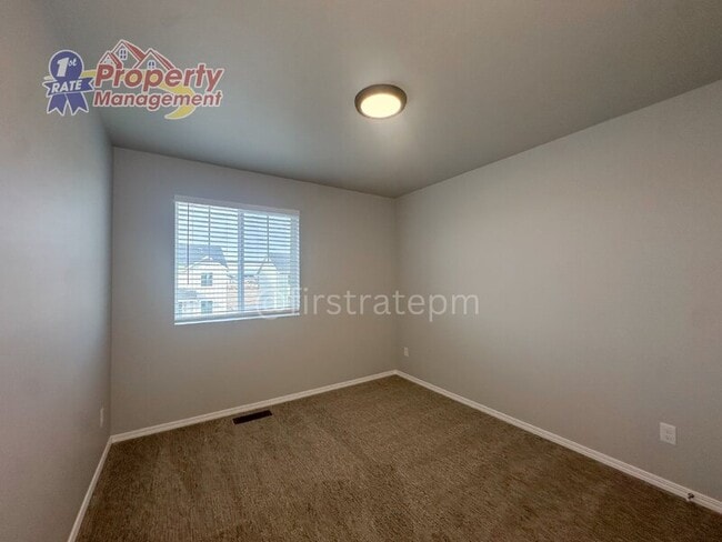 Building Photo - 709 W Smoky Quartz St