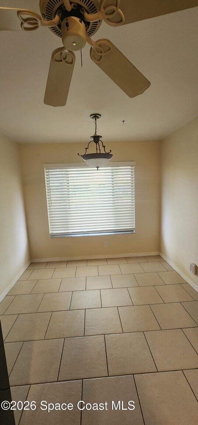 Building Photo - 255 S Tropical Trail