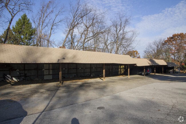 Building Photo - Foxwood Apartments