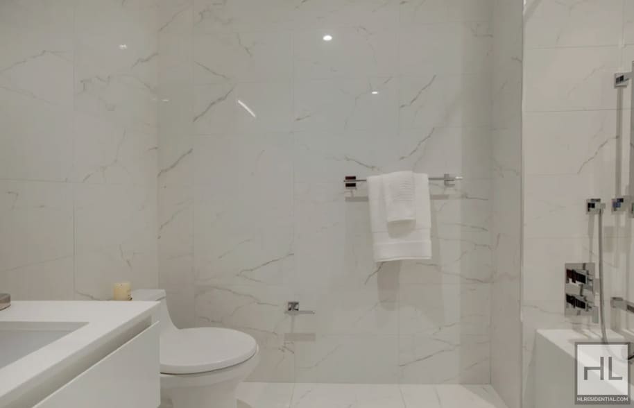 Building Photo - East 44th Street