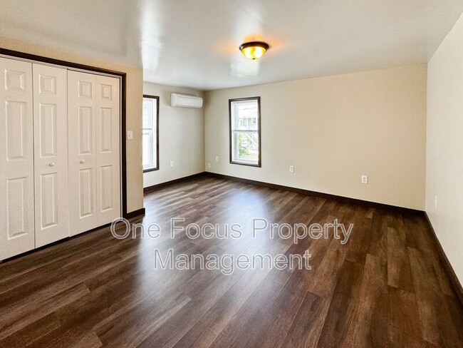 Building Photo - 115 E Bald Eagle St