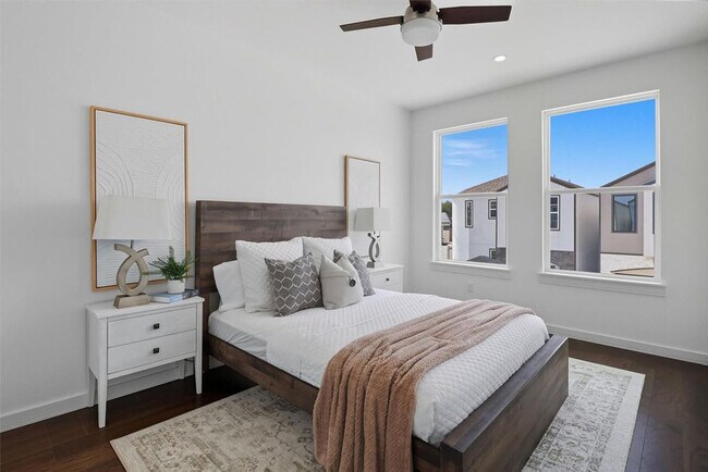 Building Photo - 2909 El Fenice Ln