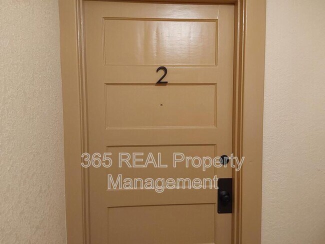 Building Photo - 2018 10th Ave