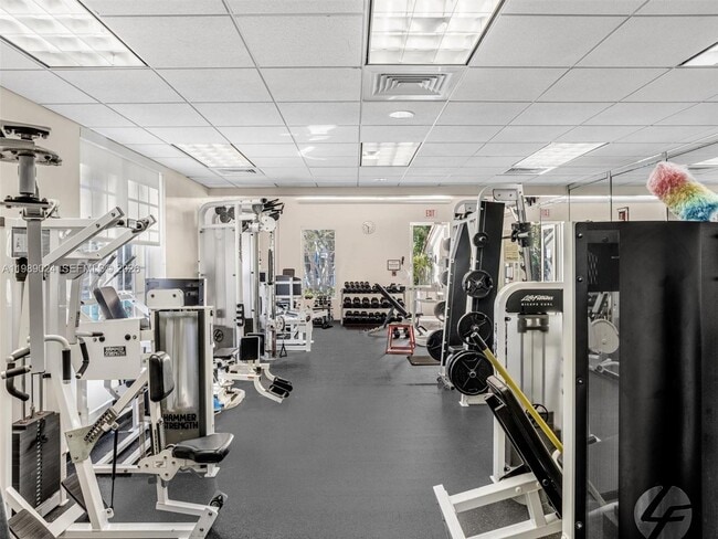 Building Photo - 20780 NE 32nd Ave