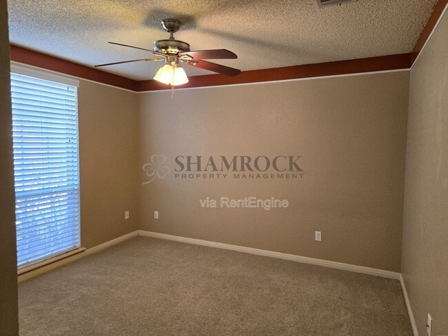 Building Photo - 260 Cross Country Dr