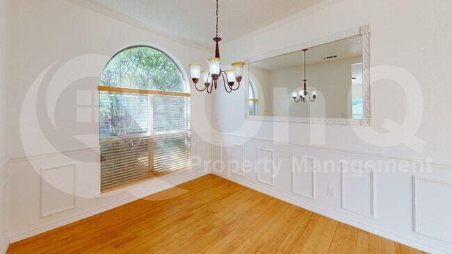 Building Photo - 6717 Smallwood Dr