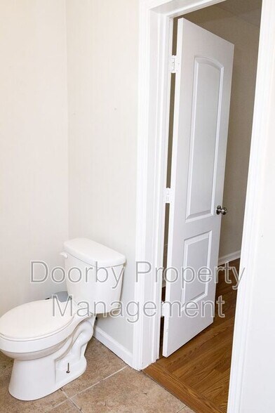 Building Photo - 1815 Bailey Ave