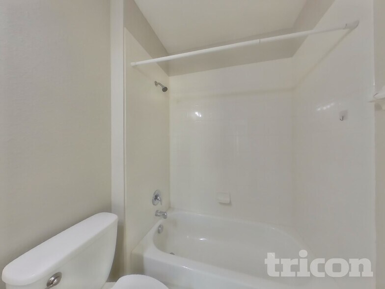 Building Photo - 3407 Mallard Pond Blvd