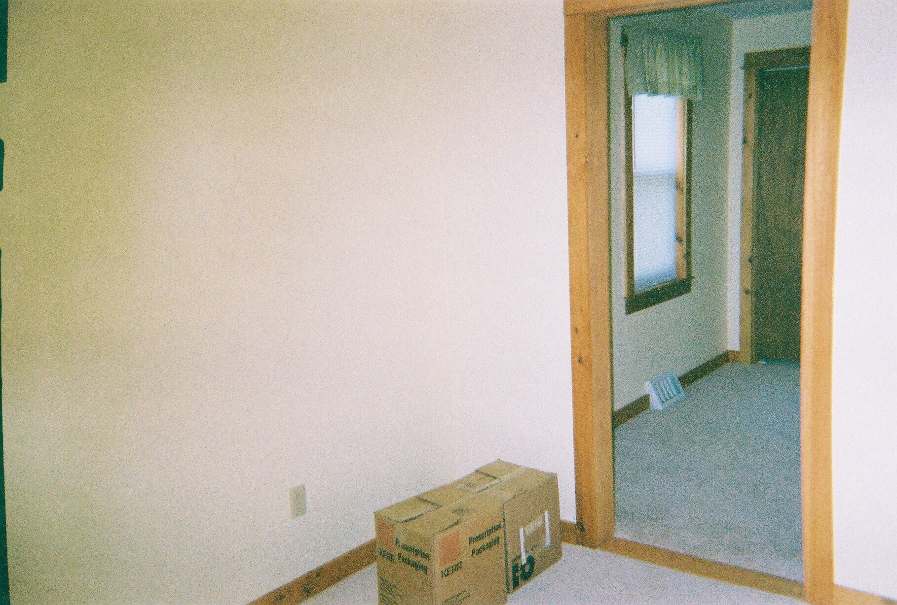 Building Photo - 401 Lewis St