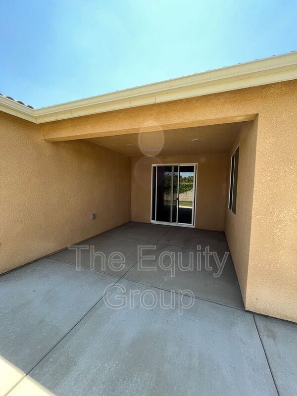 Building Photo - 4526 W Flagstaff Ave