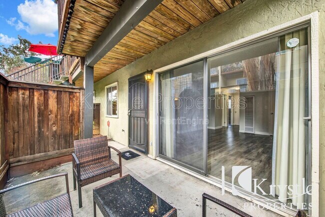 Building Photo - 1060 Oak Grove Rd