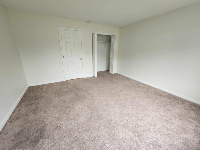 Building Photo - 309 Springbrook Cir