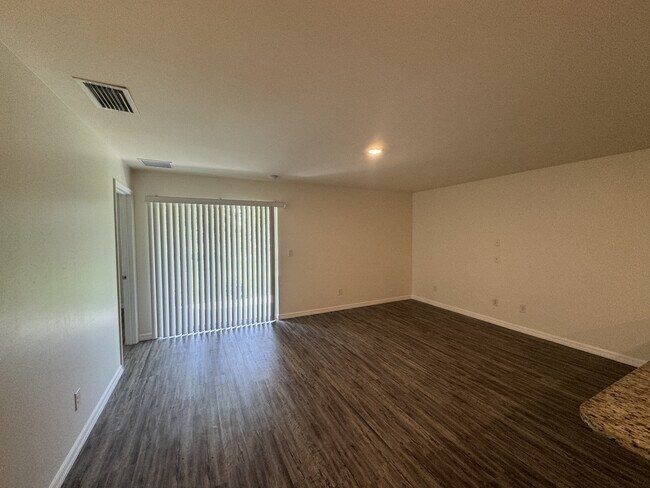 Building Photo - 26533 Sandhill Blvd