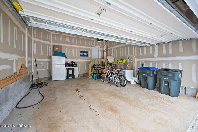 Building Photo - 4039 Heron Dr