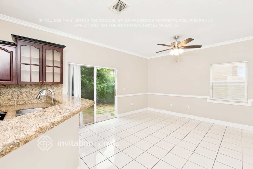 Building Photo - 15270 SW 46th Ct