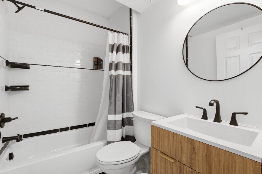 Building Photo - 4635 John R St