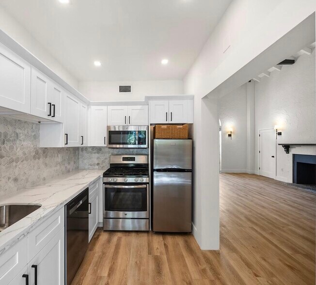 Building Photo - 2411 Biscayne Blvd