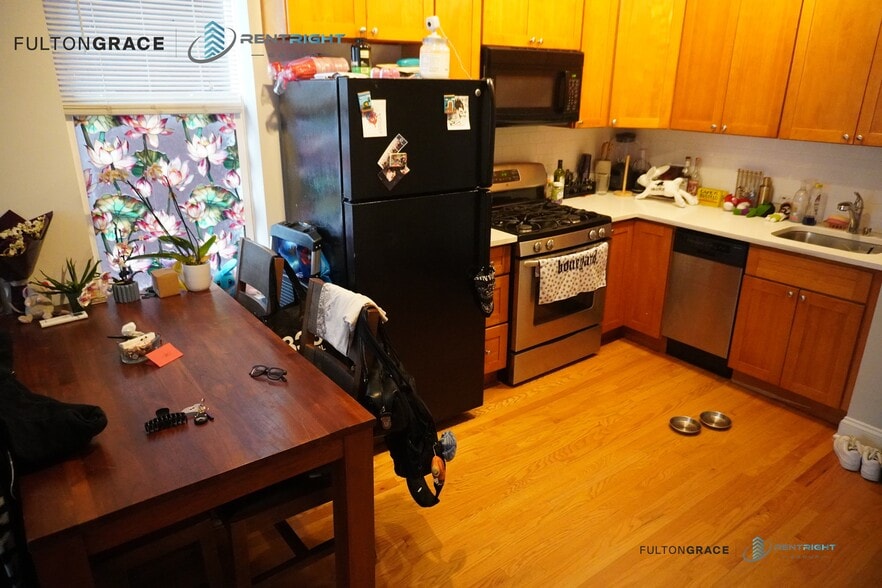 Building Photo - 1846 W 18th St