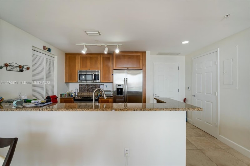 Building Photo - 55 Merrick Way