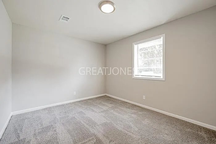 Building Photo - 3026 Gleason Ave