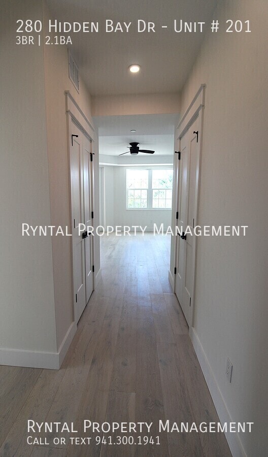 Building Photo - 280 Hidden Bay Dr