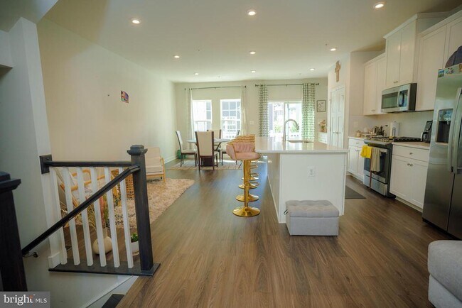 Building Photo - 8210 Goldstone Ct