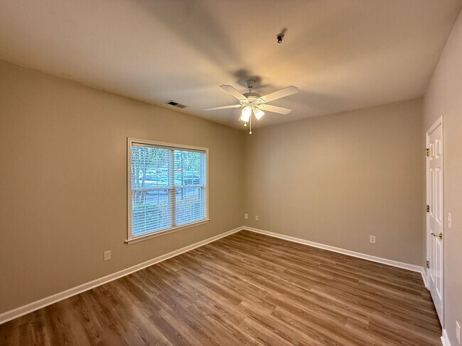 Building Photo - 6941 Hanesbrook Cir