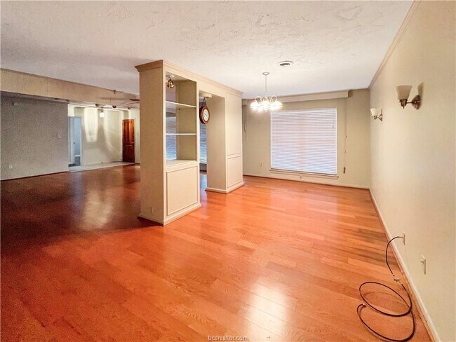 Building Photo - 2606 Melba Cir